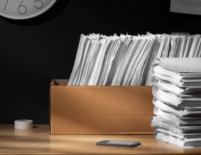 documents bancaires sur bureau