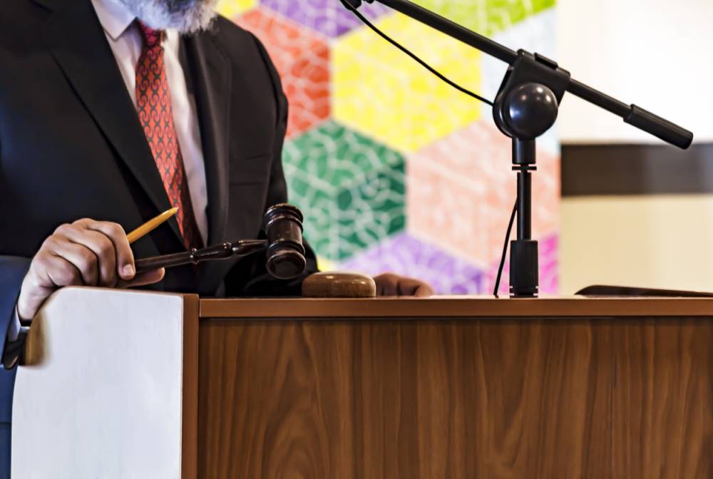 enchères commissaire priseur