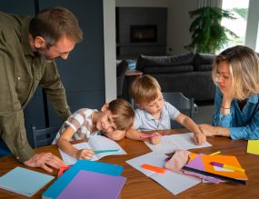 famille enfants rentree scolaire